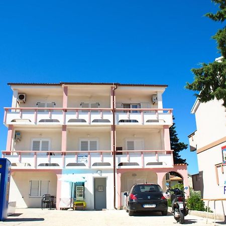 Apartmani Vidusin 诺瓦利娅 外观 照片