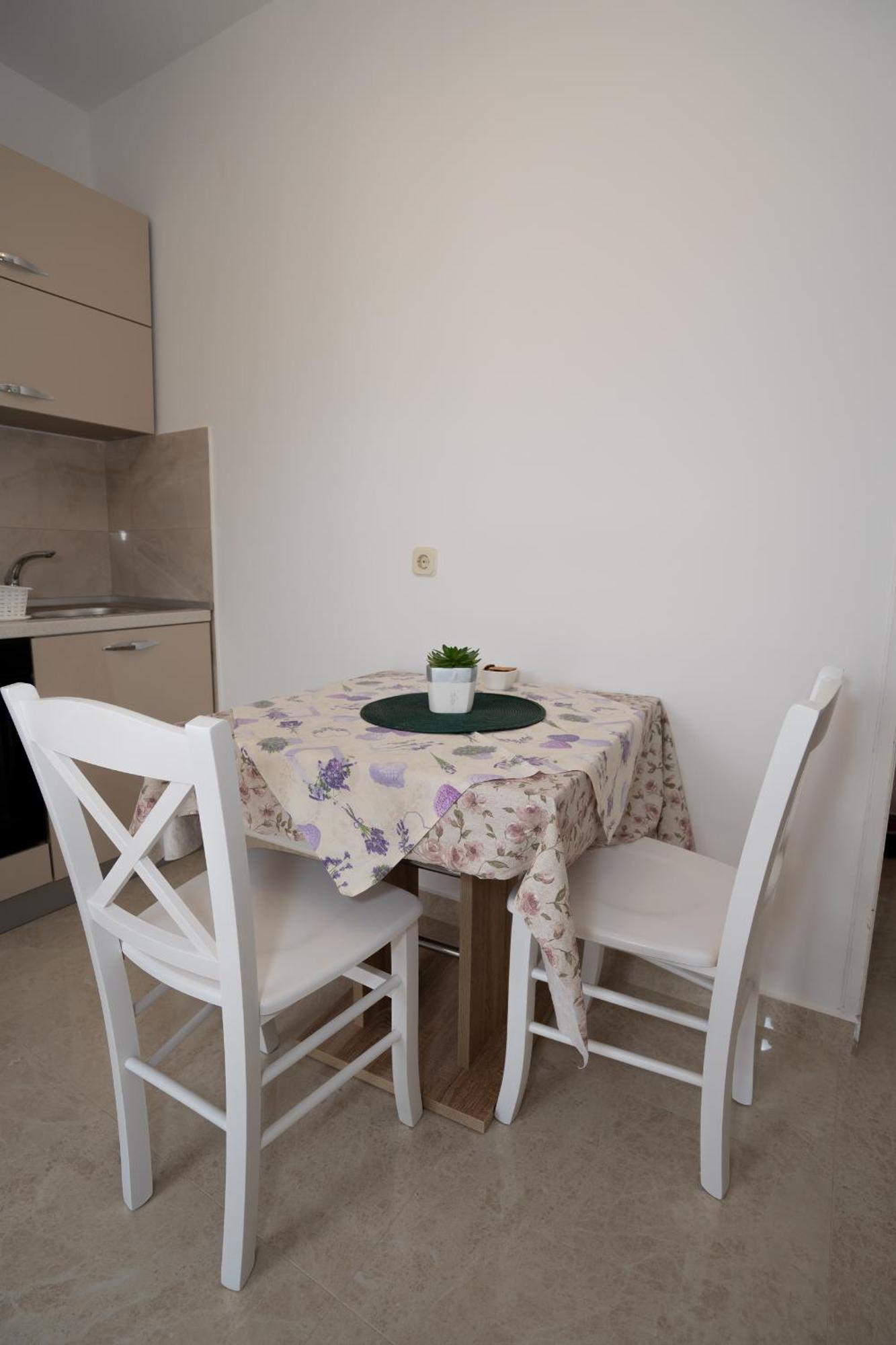 Apartmani Vidusin 诺瓦利娅 外观 照片