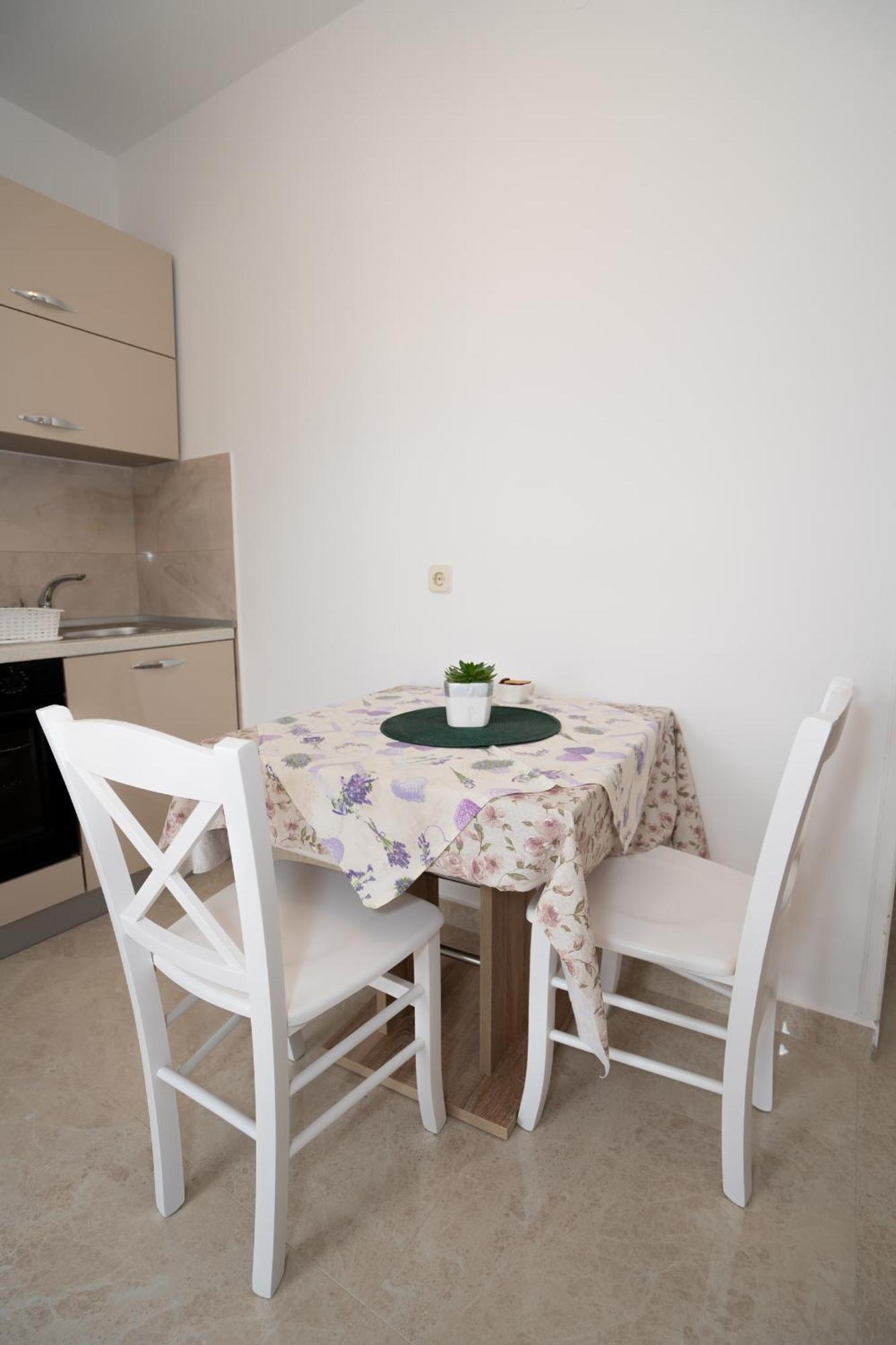 Apartmani Vidusin 诺瓦利娅 外观 照片