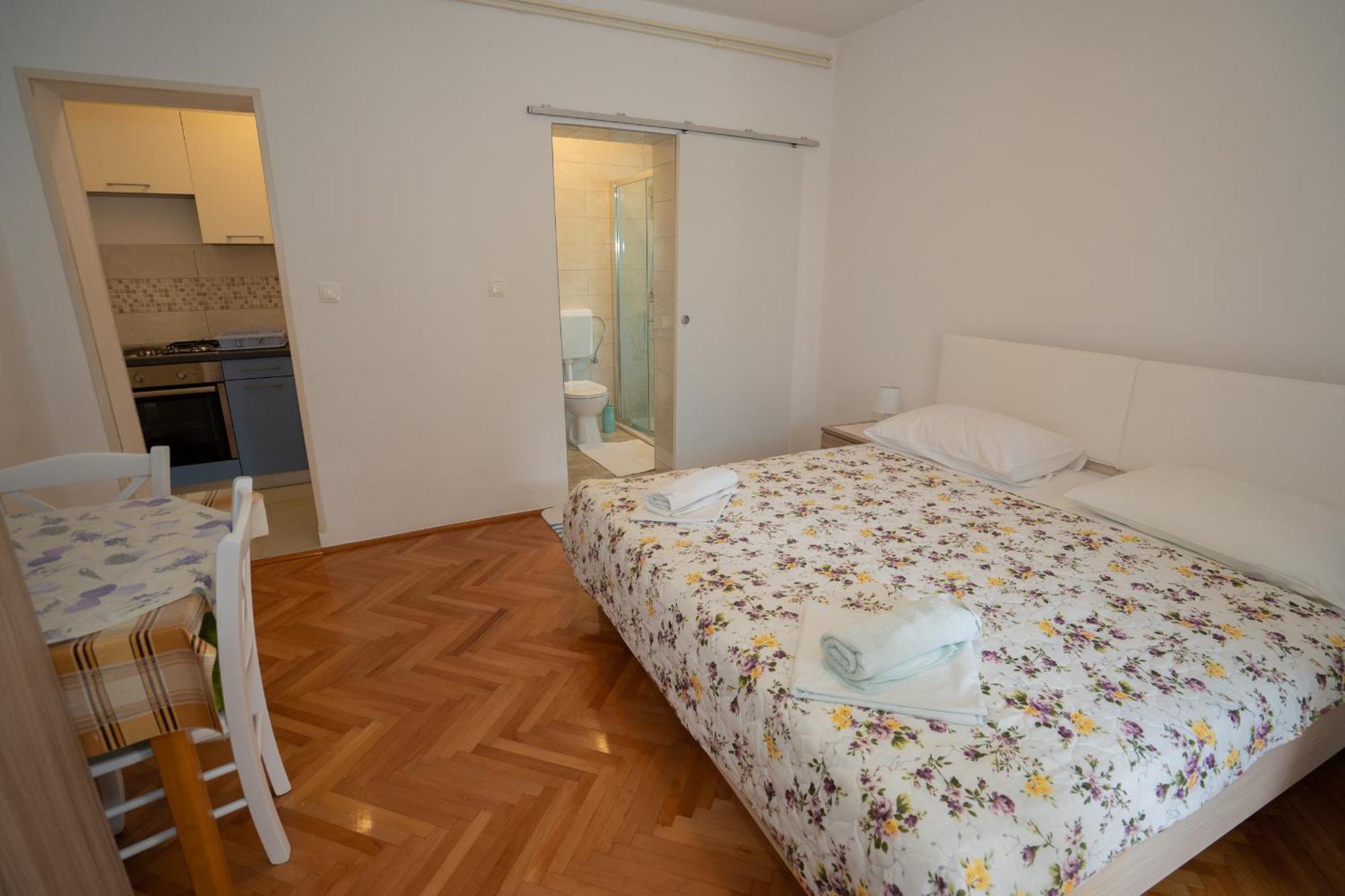 Apartmani Vidusin 诺瓦利娅 外观 照片